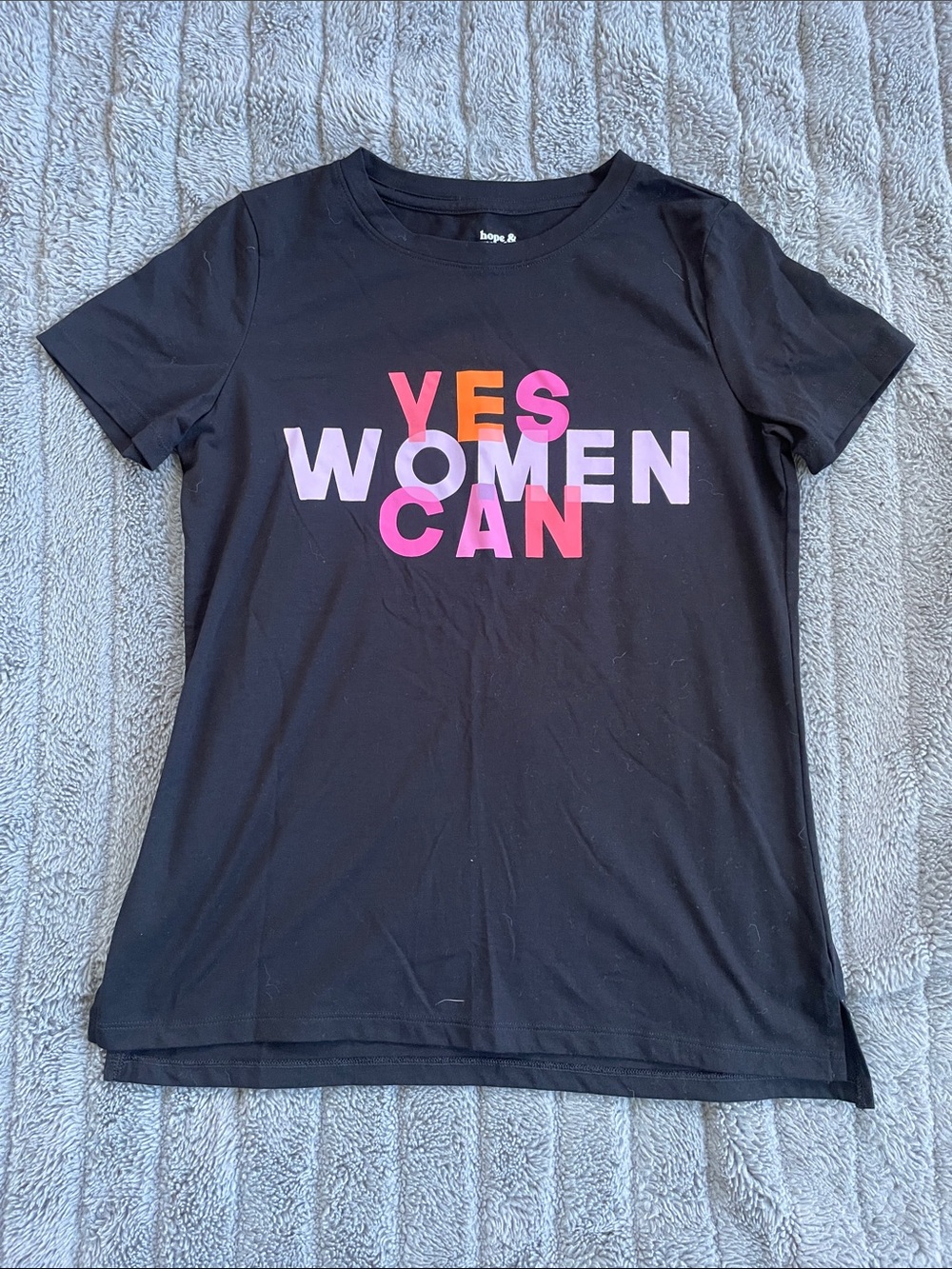 Black 'YES WOMEN CAN' Graphic Tee